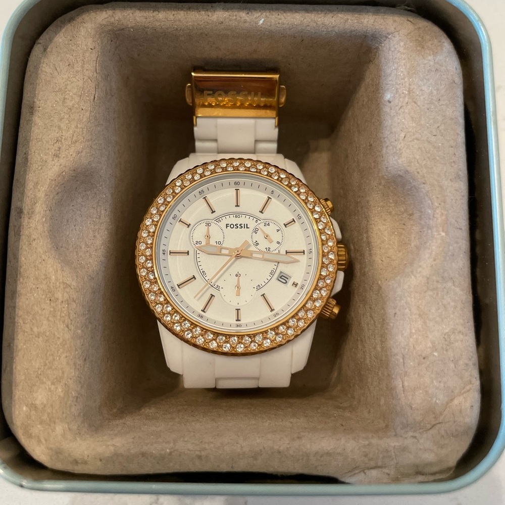 Fossil Watch - Needs battery white and gold
